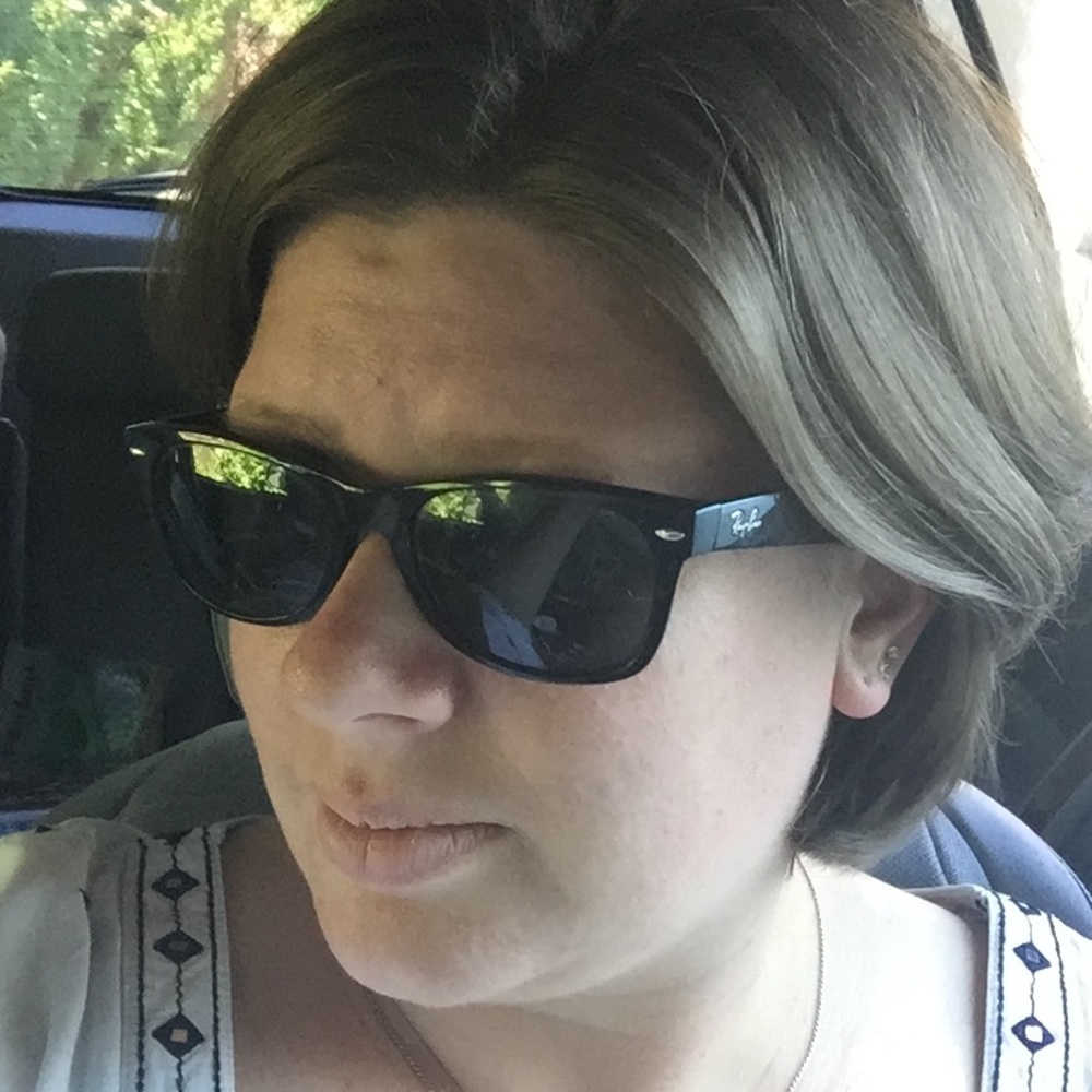 Meet your Posher, April